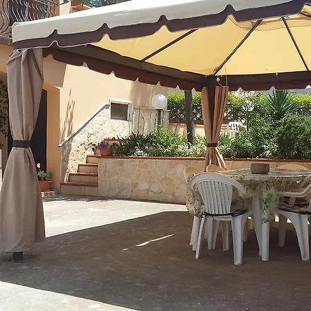 Scamardella לינה וארוחת בוקר